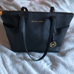 Michael Kors Jet Set Tote